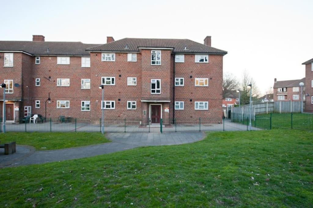 Bromley Court Apartment Exterior photo